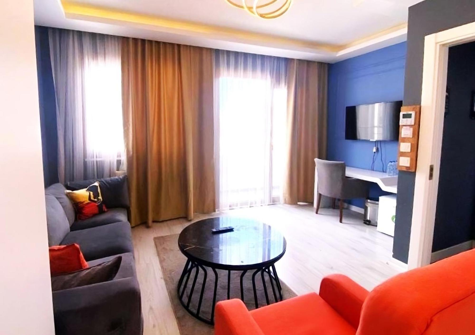 Taksim Leon'S Hotel Istanbul Exterior photo